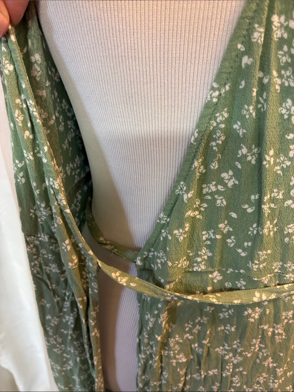 & Other Stories Green Floral Wrap Maxi Dress - Picture 4 of 7